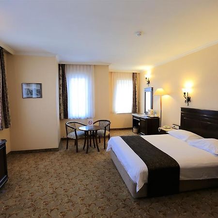 Montania Town Hotel Mudanya 伯萨 外观 照片